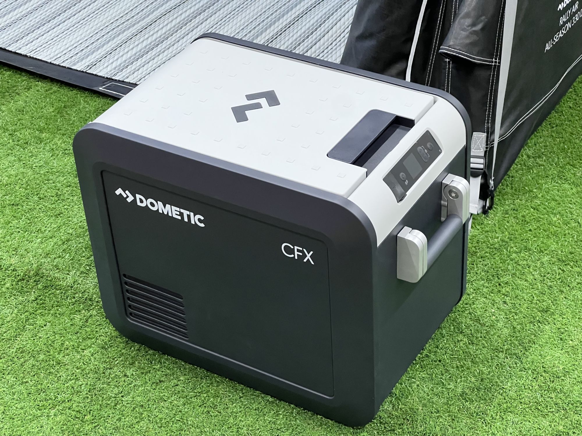 Dometic CFX3 25 Tragbare Kompressor-Kühlbox, 25 l, Kühlboxen, Minibar