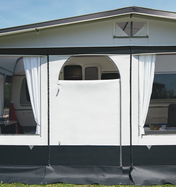 Optionale Rundbogentür in der Vorderwand gegen Aufpreis erhältlich.